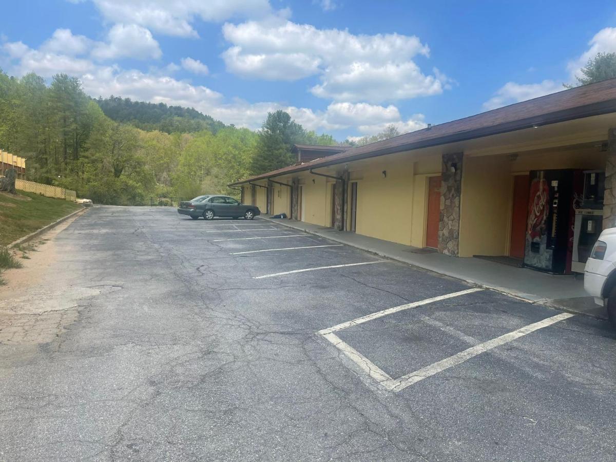 Budgetel Inn & Suites Dillard Dış mekan fotoğraf